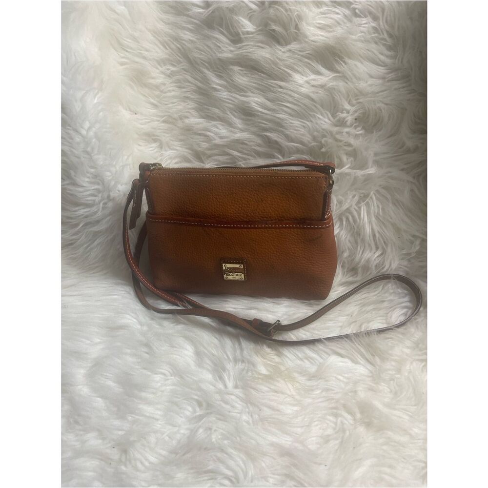 Dooney & Bourke Brown Leather Crossbody Bag - Classic Compact Carry